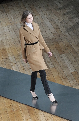 Illustration for article titled Nicole Farhi's Collection Inspires The Sin Of Covetousness